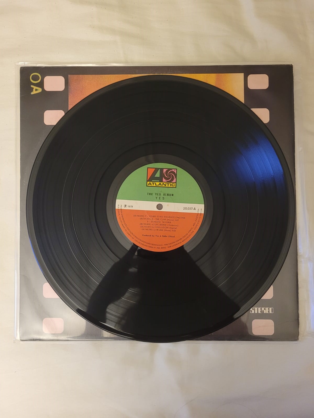 Yes - The Yes Album - Thumbnail 3